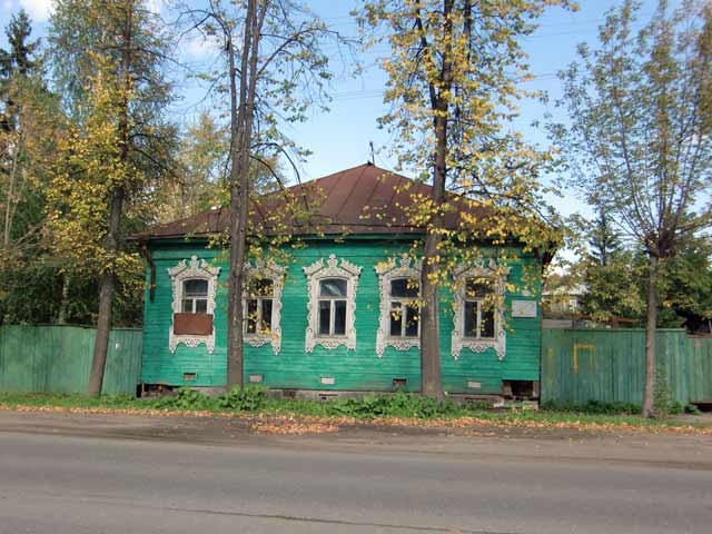 Архитектура частных домов в Подмосковье: шато, шале и таунхаусы