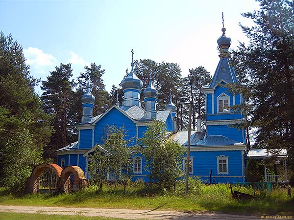 русская деревянная церковь