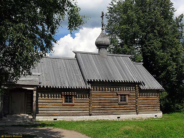 старинная деревянная церковь